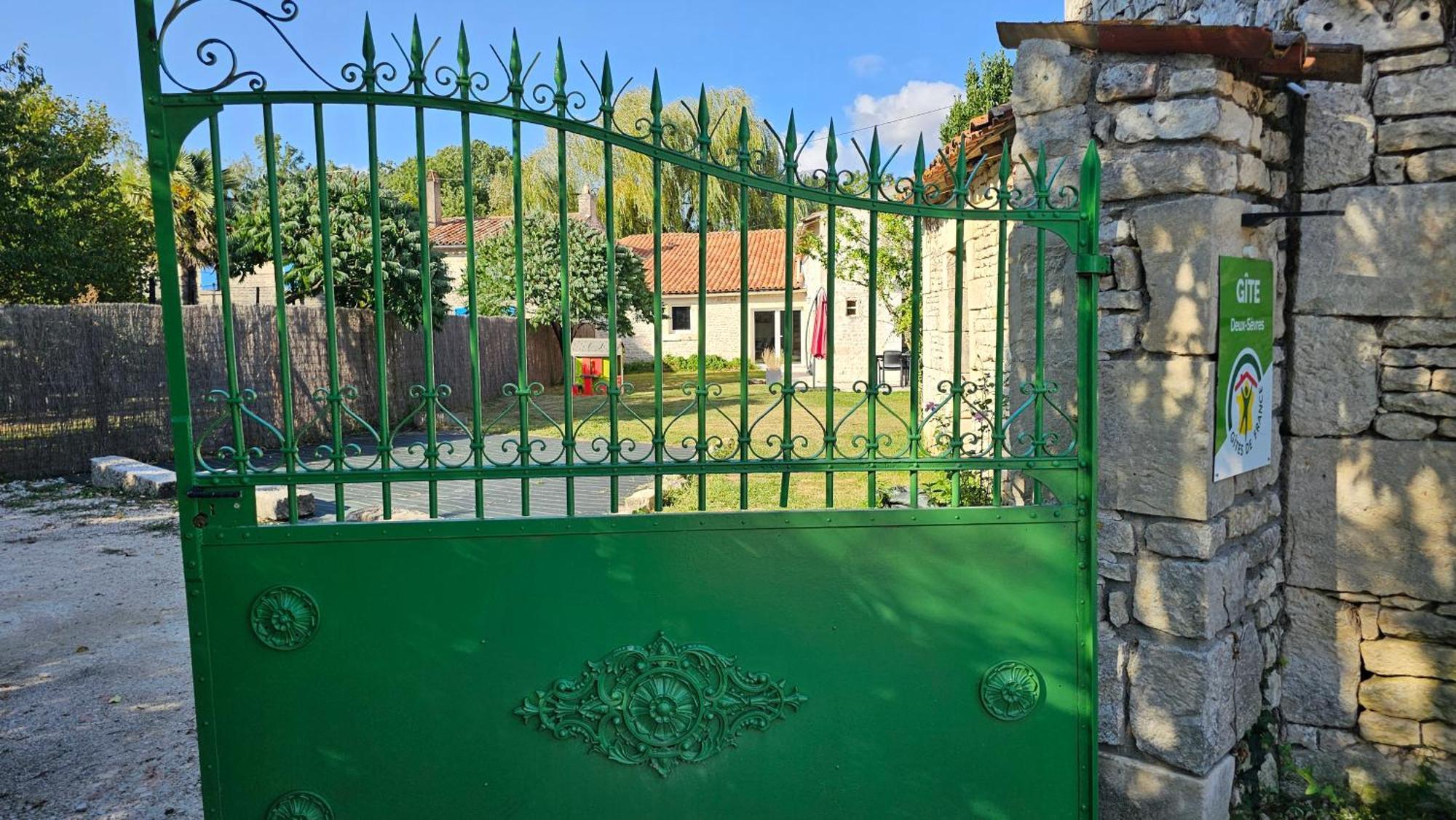 Le Gite De Malecot Gite Familial De 5 Personnes Coulon Zewnętrze zdjęcie