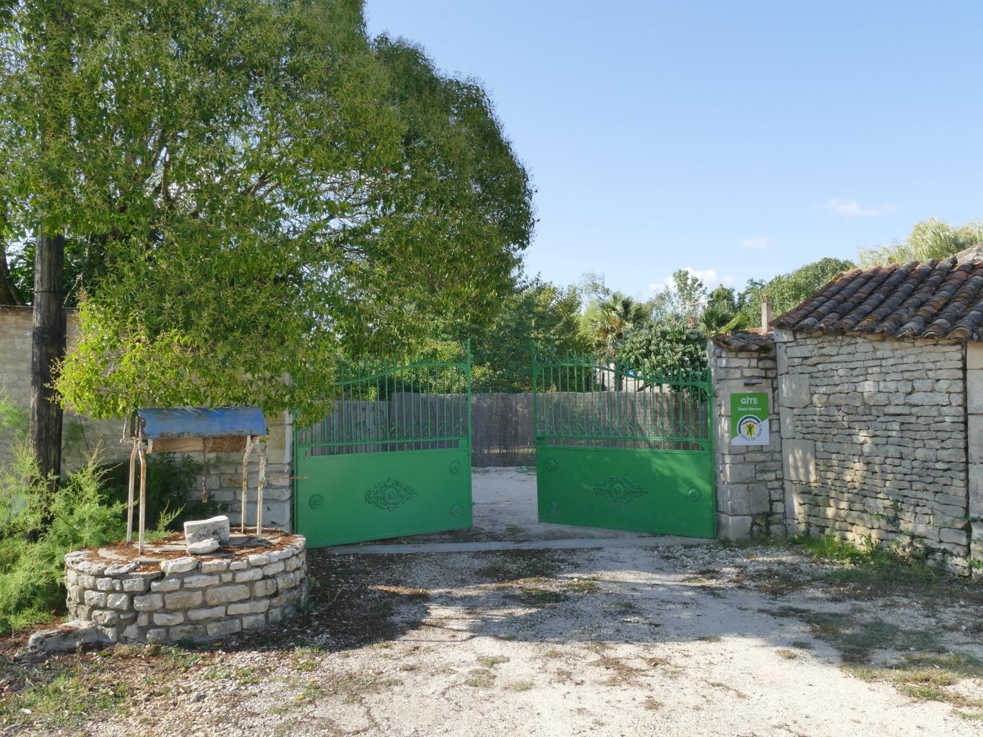 Le Gite De Malecot Gite Familial De 5 Personnes Coulon Zewnętrze zdjęcie